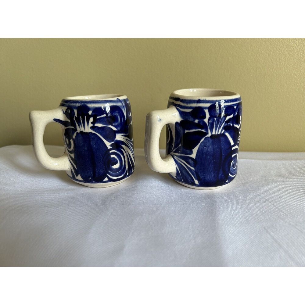 Vintage Mexican Ceramic Pottery‎ Blue and White Small Espresso Mugs Set 2